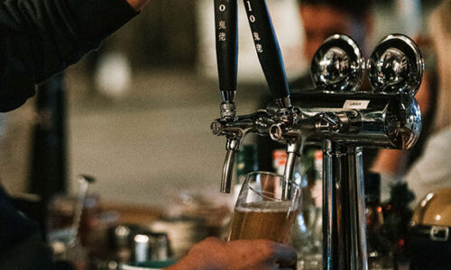 La adicción en el trabajo: ¿Es rentable para camareros y empresas?